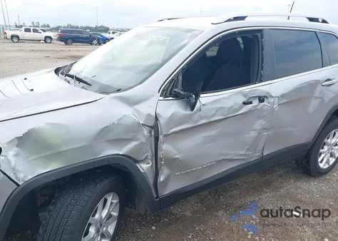 2016 Jeep Cherokee Latitude из США, поврежденный, VIN 1C4PJMCS7GW246213